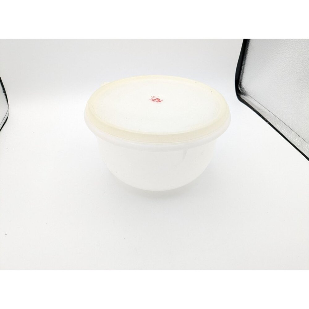 Vintage Tupperware Round Food White Container Sheer Lid 271